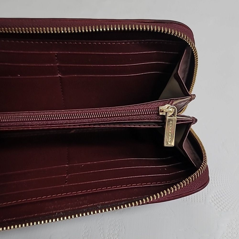 Burberry Quilted Leather Zip Around Wallet In Burgandy - Picture 11 of 12